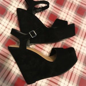 Steve Madden Erica Suede Black Shoes